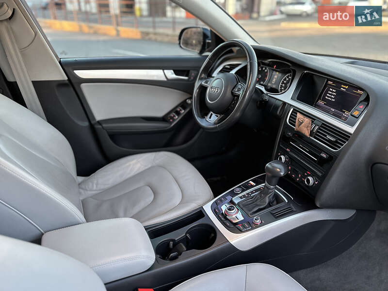Седан Audi A4 2015 в Киеве
