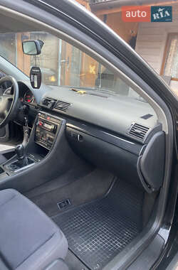 Седан Audi A4 2002 в 