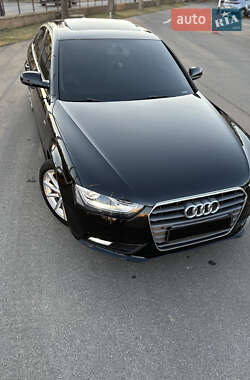Седан Audi A4 2015 в Киеве