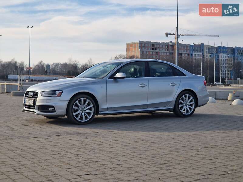 Седан Audi A4 2013 в Львове