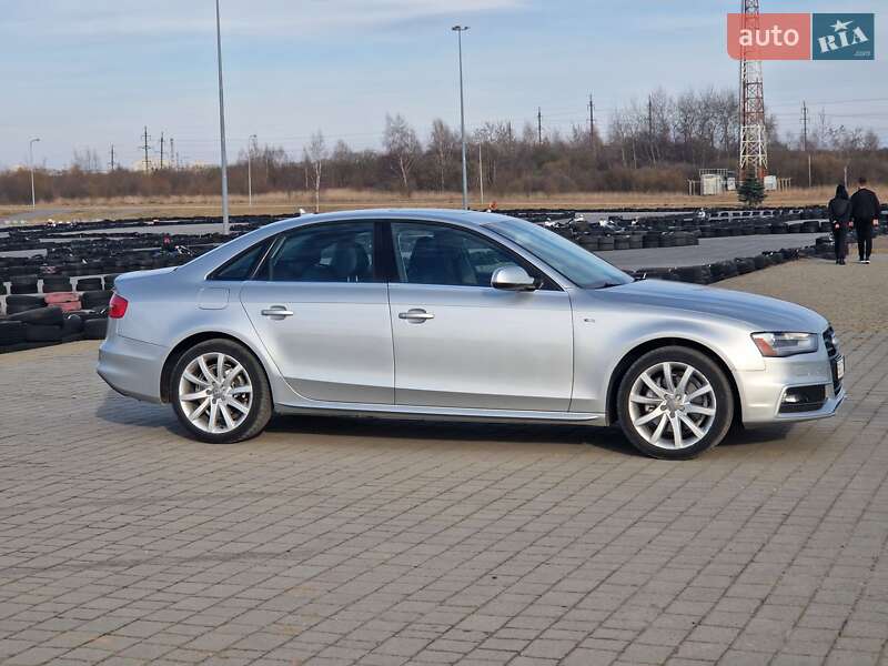 Седан Audi A4 2013 в Львове