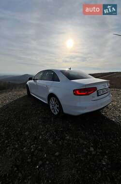 Седан Audi A4 2014 в Стрые