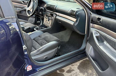Седан Audi A4 1998 в 