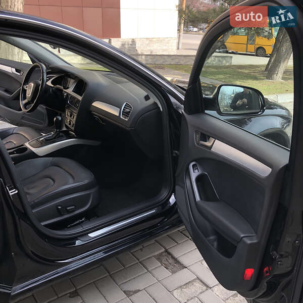 Седан Audi A4 2012 в Днепре