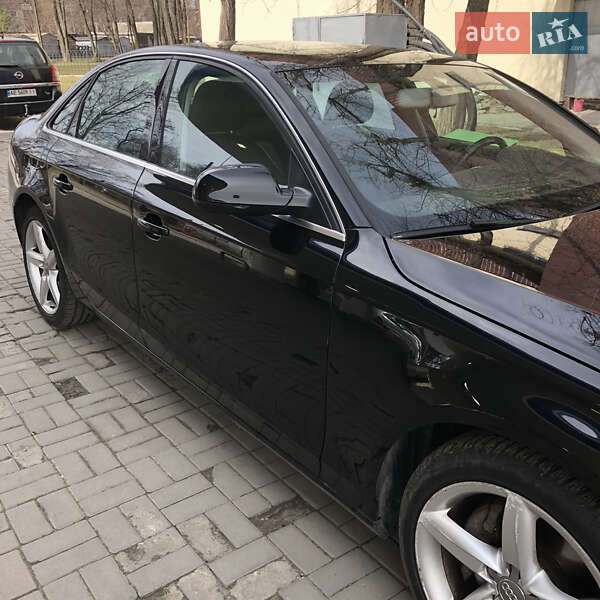 Седан Audi A4 2012 в Днепре