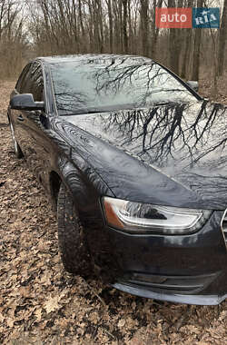 Седан Audi A4 2012 в 