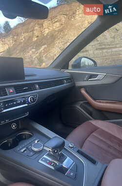 Седан Audi A4 2019 в 
