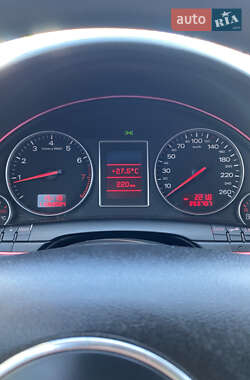Седан Audi A4 2002 в 