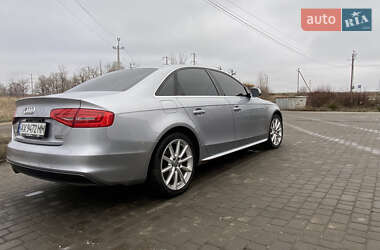 Седан Audi A4 2015 в 