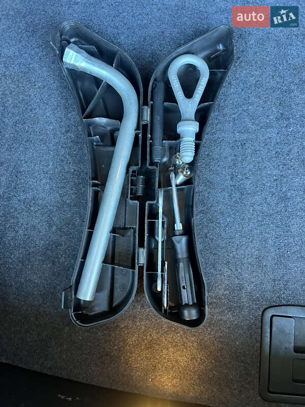 Седан Audi A4 2001 в Самборе