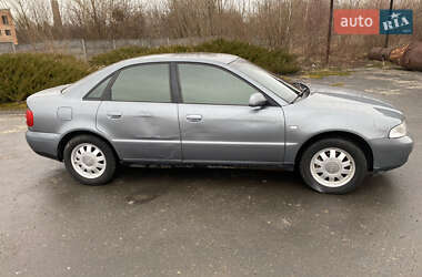 Седан Audi A4 1999 в 
