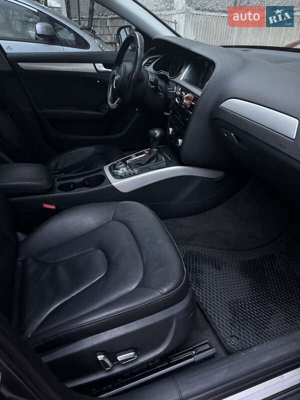 Седан Audi A4 2014 в Черкассах