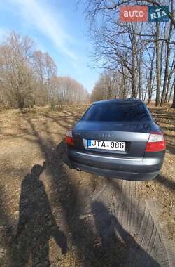 Седан Audi A4 2001 в Коростене