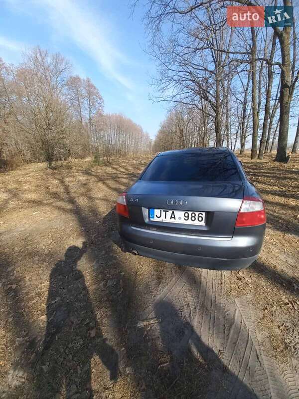 Седан Audi A4 2001 в Коростене