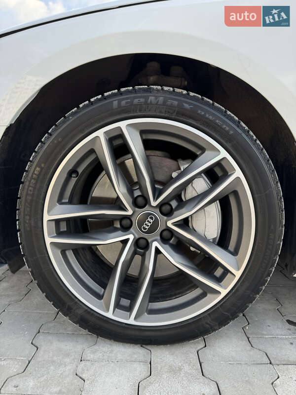 Седан Audi A4 2020 в Киеве