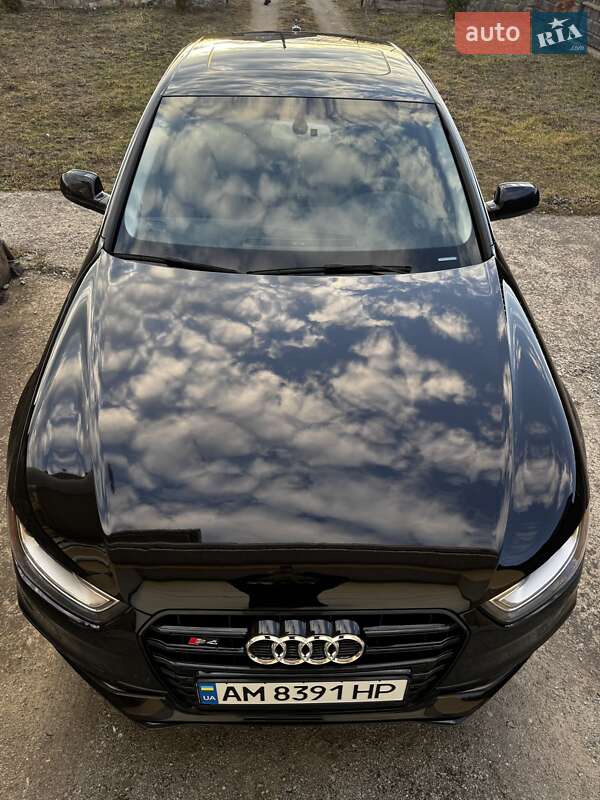 Седан Audi A4 2013 в Житомире