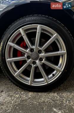 Седан Audi A4 2013 в Житомире