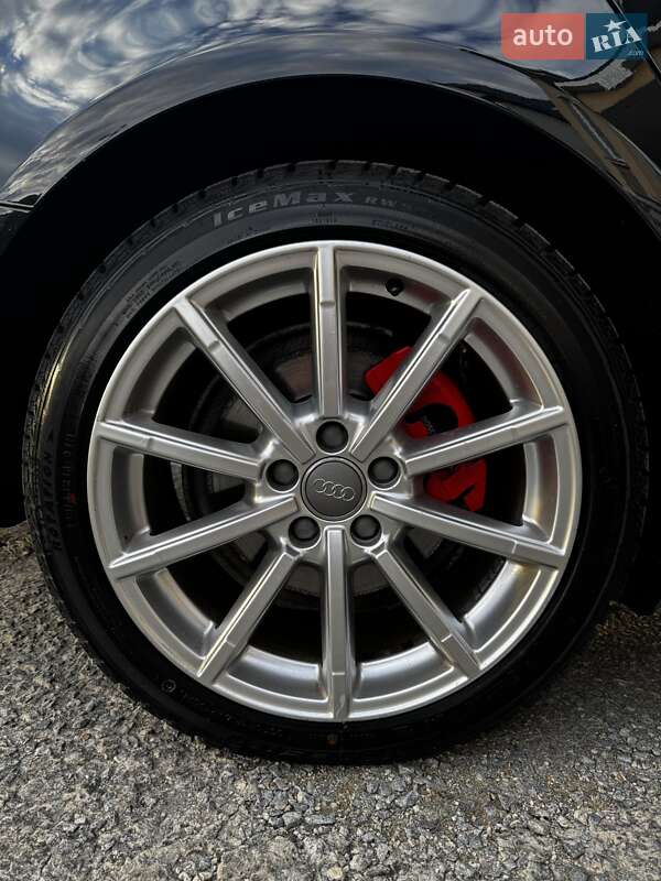 Седан Audi A4 2013 в Житомире