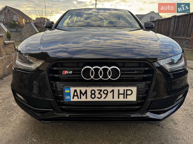 Седан Audi A4 2013 в Житомирі