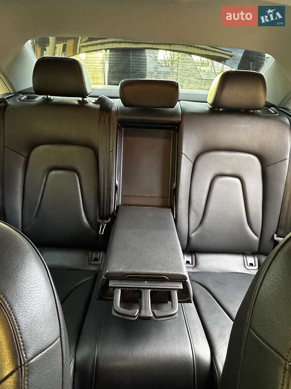 Седан Audi A4 2013 в Житомире