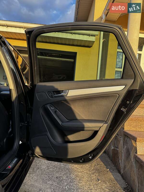 Седан Audi A4 2013 в Житомире