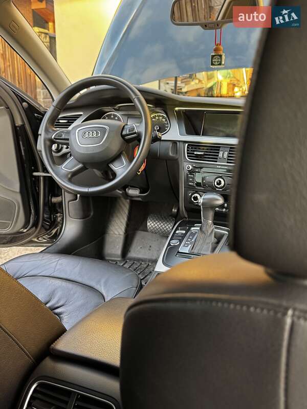 Седан Audi A4 2013 в Житомирі