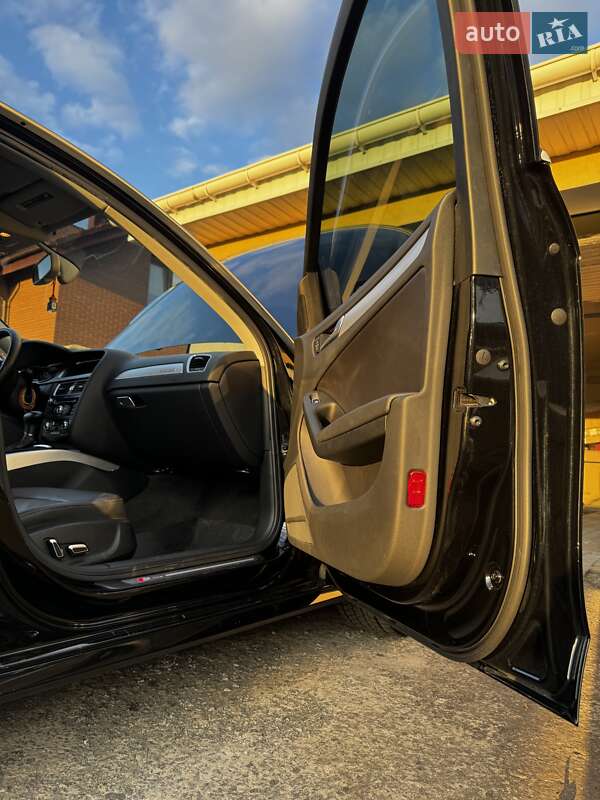 Седан Audi A4 2013 в Житомире