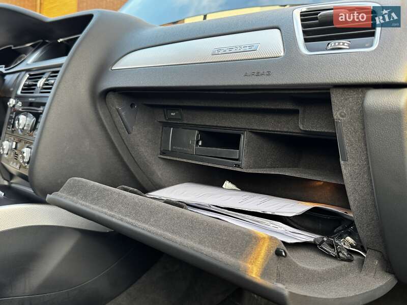 Седан Audi A4 2013 в Житомире