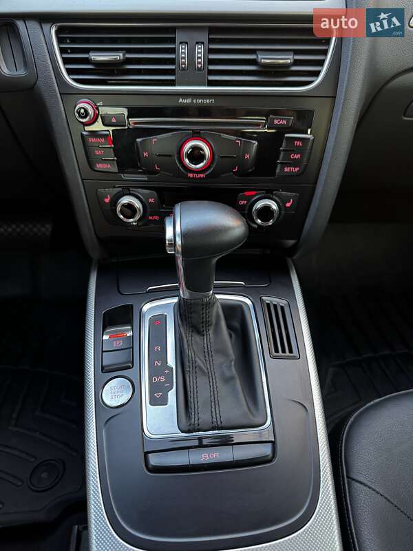 Седан Audi A4 2013 в Житомирі