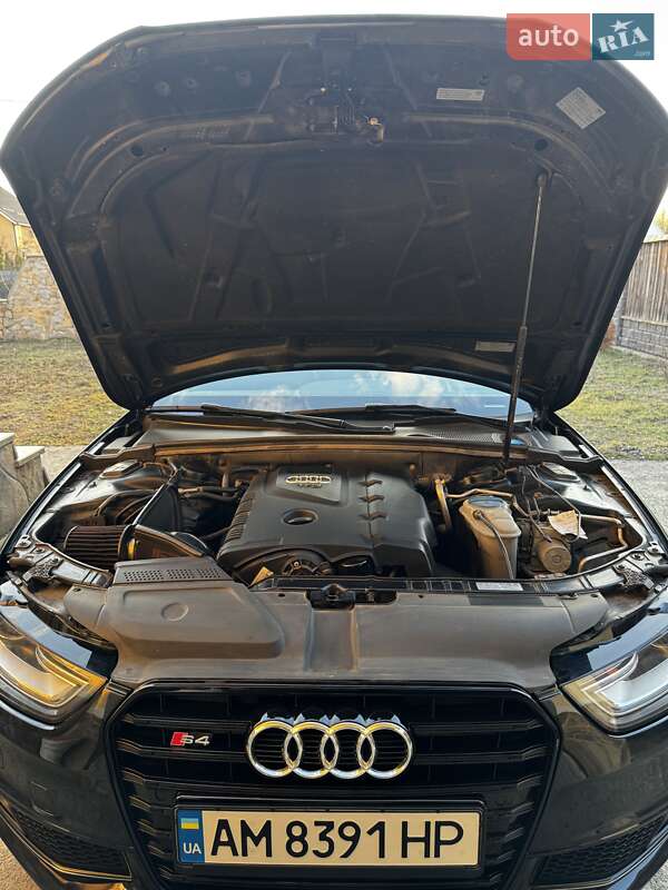 Седан Audi A4 2013 в Житомирі