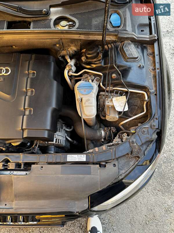 Седан Audi A4 2013 в Житомире