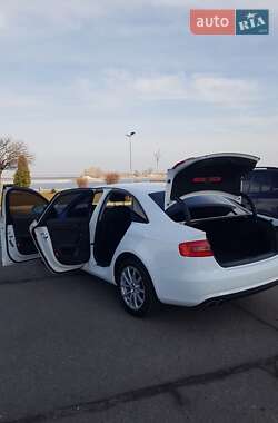 Седан Audi A4 2012 в Черкассах