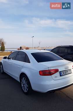 Седан Audi A4 2012 в Черкассах