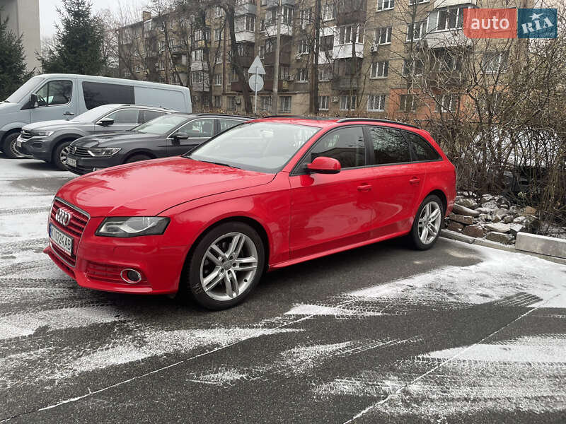 Универсал Audi A4 2011 в Киеве