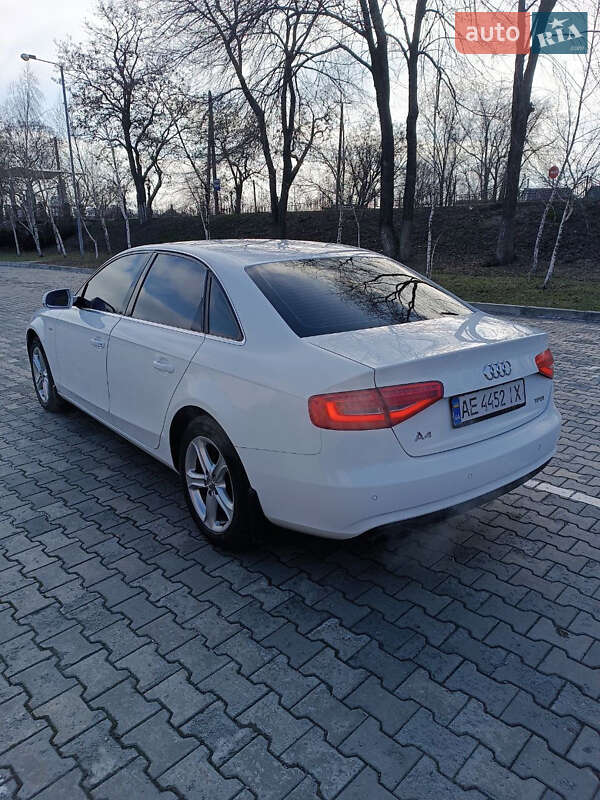 Седан Audi A4 2012 в Павлограде