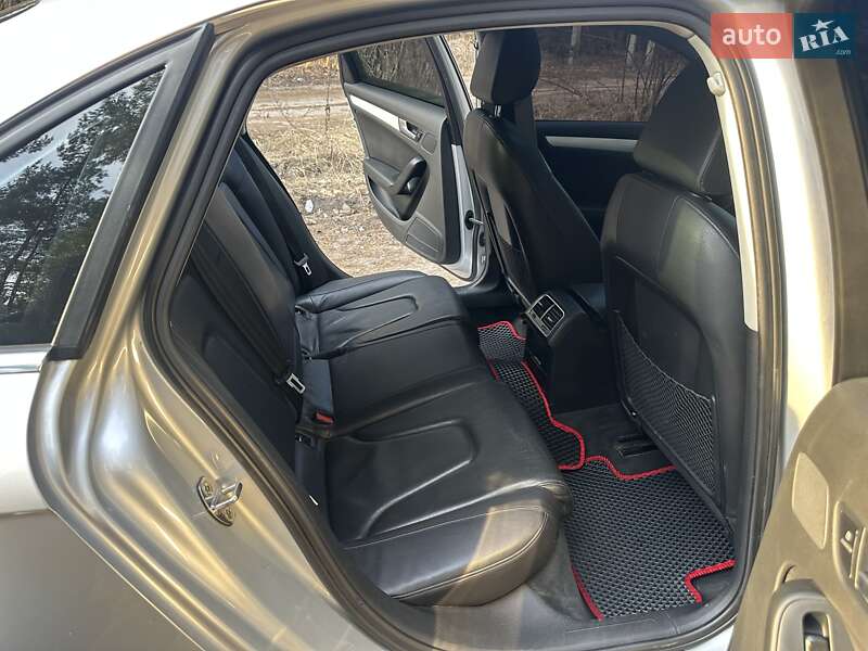 Седан Audi A4 2011 в Киеве