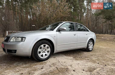 Седан Audi A4 2004 в 