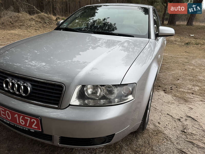 Седан Audi A4 2004 в 