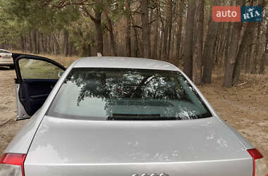 Седан Audi A4 2004 в 