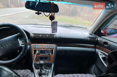 Седан Audi A4 1996 в 