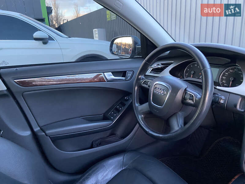 Седан Audi A4 2009 в Кропивницком