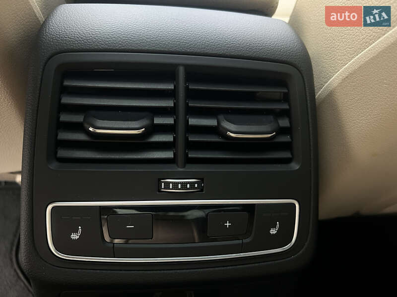 Седан Audi A4 2016 в Сумах