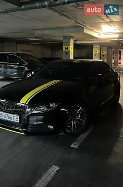 Седан Audi A4 2011 в Львове