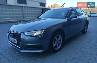 Универсал Audi A4 2018 в 