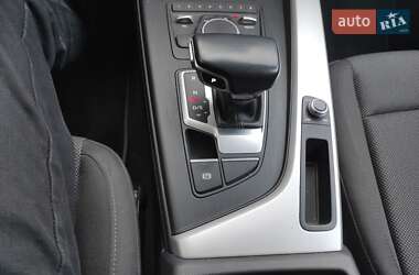 Универсал Audi A4 2018 в 