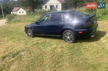 Седан Audi A4 1996 в 
