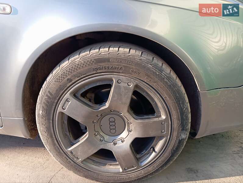 Седан Audi A4 2004 в Городенке