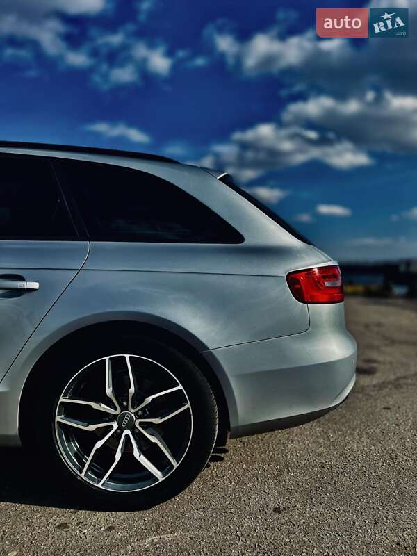 Универсал Audi A4 2013 в Кременчуге