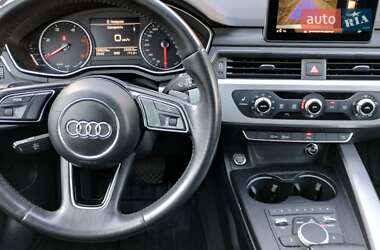 Седан Audi A4 2018 в 