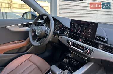 Седан Audi A4 2024 в 